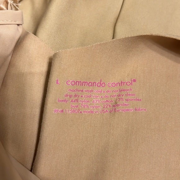 1. Commando Two-Faced Tech Control Full Slip - Picture 10 of 13